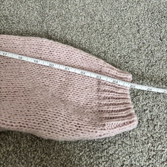 3/$45 Oversized Knit Bubble Sleeve Sweater - Picture 8 of 9